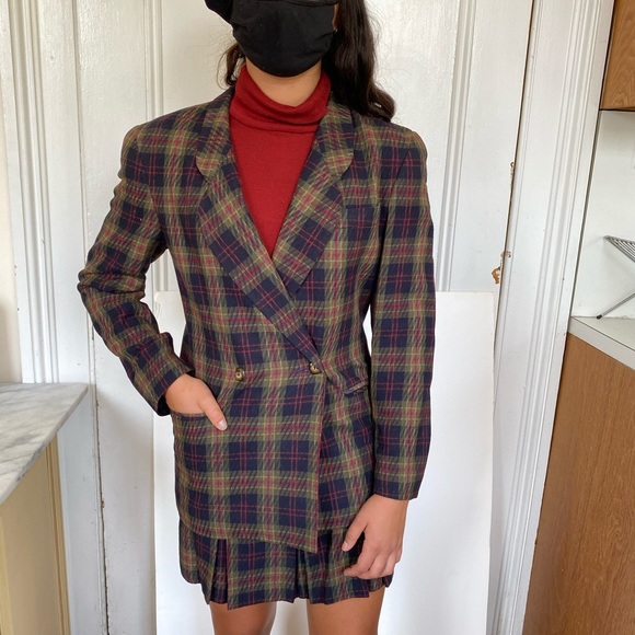 Wool Plaid Double Breasted Suit with pleated skirt - Picture 3 of 4